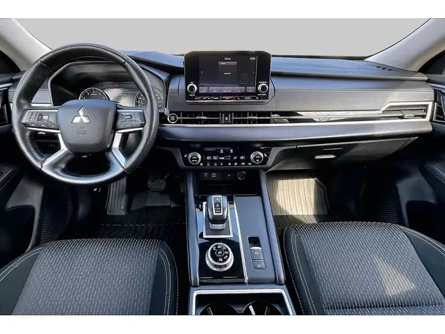 2024 Mitsubishi Outlander SE | 7 SEATER | MOONROOF | POWER LIFTG - Photo 4