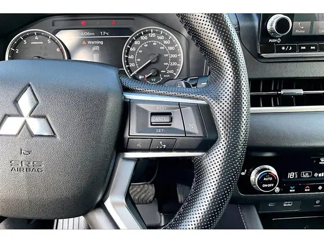 2024 Mitsubishi Outlander SE | 7 SEATER | MOONROOF | POWER LIFTG - Photo 13