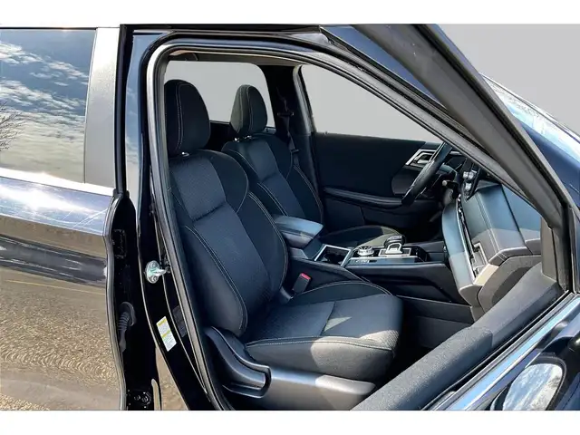 2024 Mitsubishi Outlander SE | 7 SEATER | MOONROOF | POWER LIFTG - Photo 19