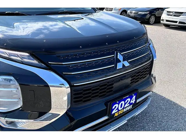 2024 Mitsubishi Outlander SE | 7 SEATER | MOONROOF | POWER LIFTG - Photo 32