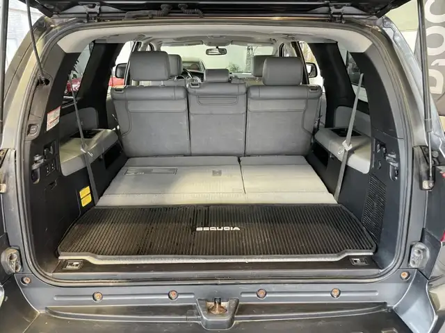 2017 Toyota Sequoia Limitée - Photo 12