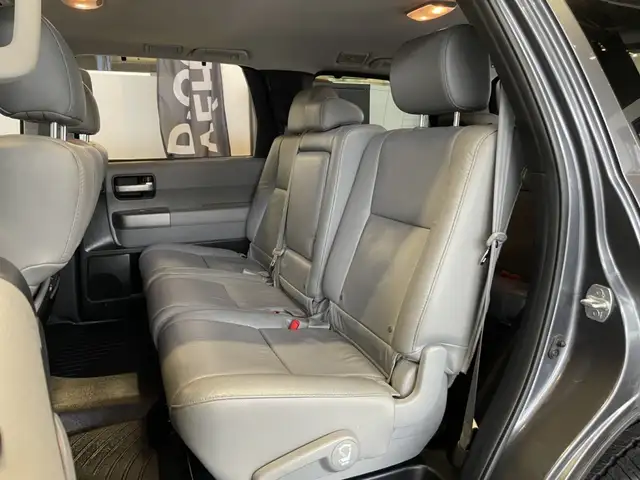 2017 Toyota Sequoia Limitée - Photo 14