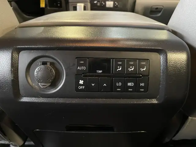 2017 Toyota Sequoia Limitée - Photo 17