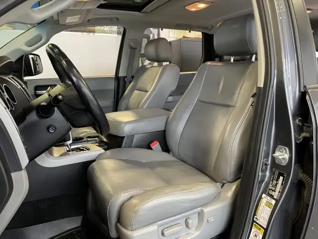 2017 Toyota Sequoia Limitée - Photo 18