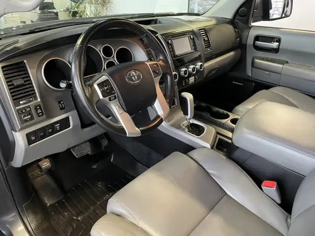 2017 Toyota Sequoia Limitée - Photo 19