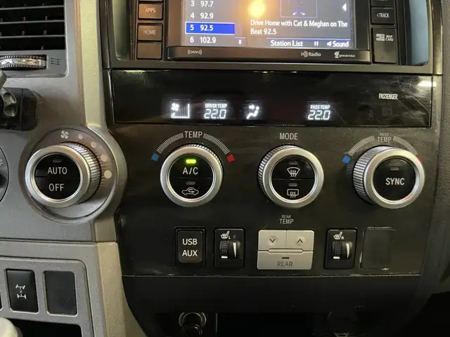 2017 Toyota Sequoia Limitée - Photo 30