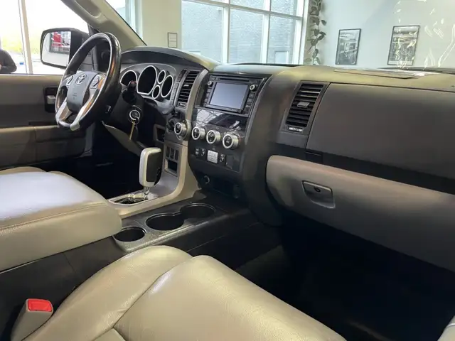 2017 Toyota Sequoia Limitée - Photo 37
