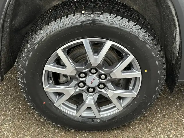 2023 GMC Acadia - Photo 10