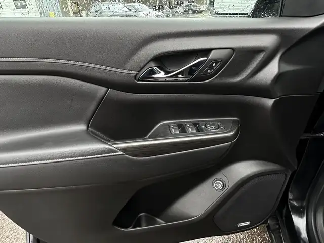 2023 GMC Acadia - Photo 11