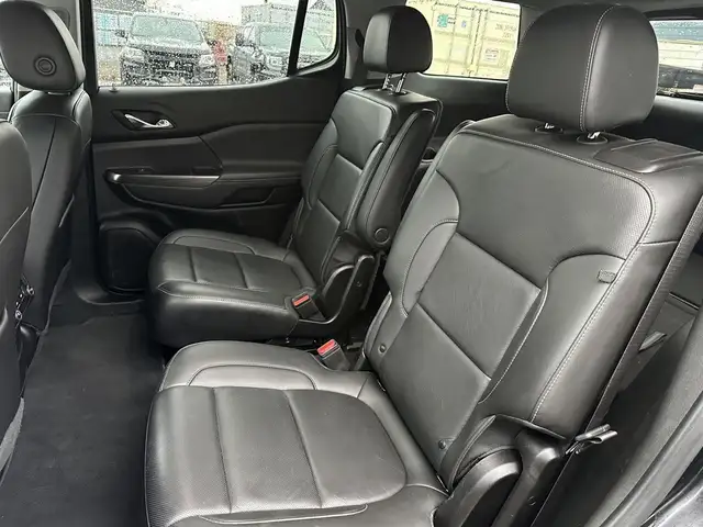 2023 GMC Acadia - Photo 13