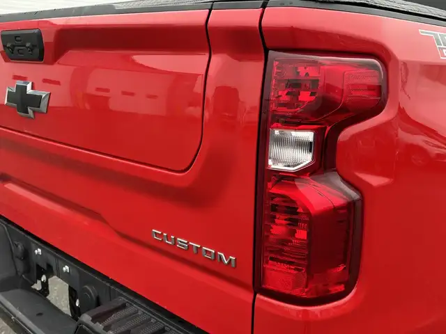 2024 Chevrolet Silverado 1500 - Photo 10