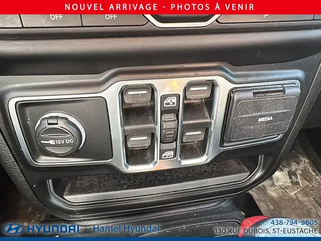 2020 Jeep Wrangler SAHARA 4X4 - Photo 12