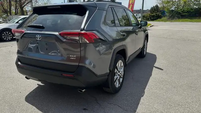 2021 Toyota RAV4 XLE PREMIUM- AWD-BLINDSPOT- LEATHER-SUNROOF-HEA - Photo 5