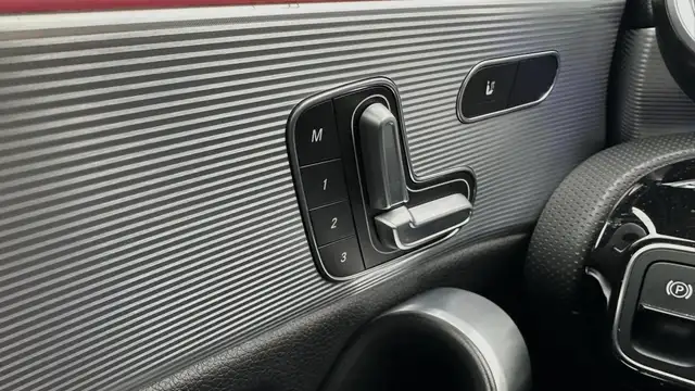 2020 Mercedes-Benz A-Class A 250 4MATIC HATCH-LEATHER-SUNPROOF-K - Photo 18