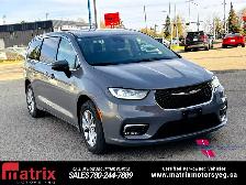 2023 Chrysler Pacifica Touring L - Photo 2