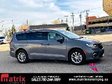 2023 Chrysler Pacifica Touring L - Photo 5