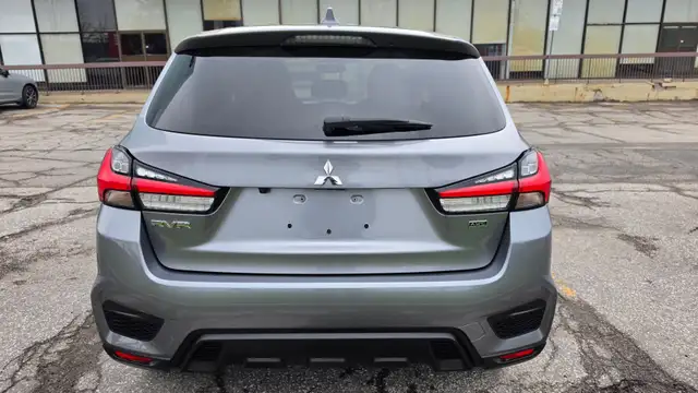 2022 Mitsubishi RVR SE AWC - Photo 7
