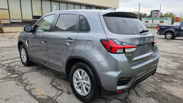 2022 Mitsubishi RVR SE AWC - Photo 8