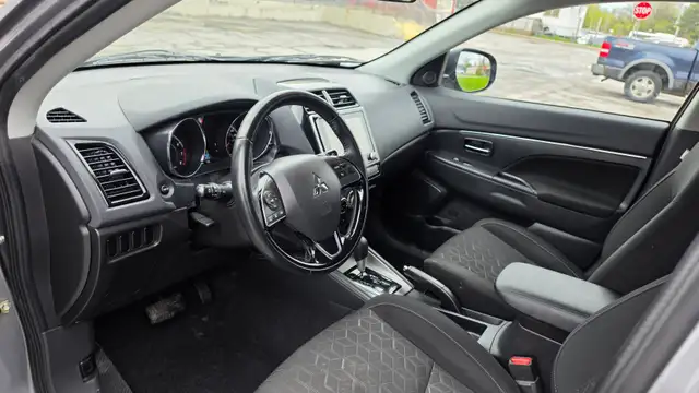 2022 Mitsubishi RVR SE AWC - Photo 14