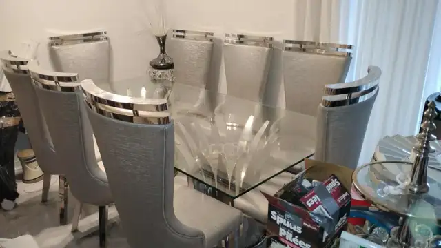 SETS DE SALON TABLE SALON VASE CHAISES BON CONDITION - Photo 3