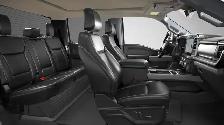 2026 Ford F-350 LARIAT | BLACK APPEARANCE PKG | POWER MOONROOF - Photo 8