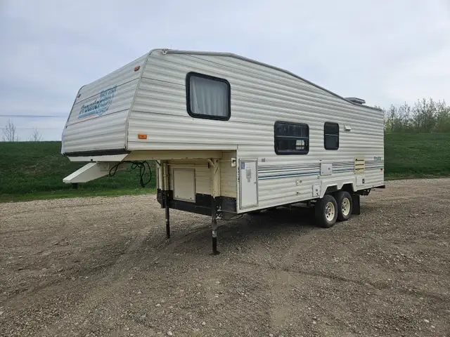 1993 Prowler 25 Ft T/A Fifth Wheel 255K