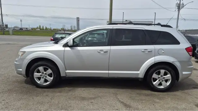 2010 Dodge Journey SXT, UNDERCOATED, WELL MAINTAINED, CERTIFIED - Photo 2