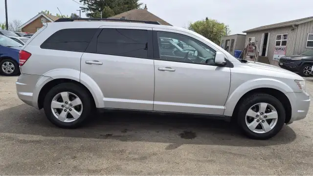 2010 Dodge Journey SXT, UNDERCOATED, WELL MAINTAINED, CERTIFIED - Photo 5