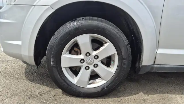 2010 Dodge Journey SXT, UNDERCOATED, WELL MAINTAINED, CERTIFIED - Photo 15