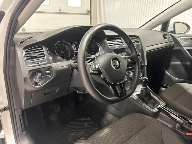 Volkswagen Golf Comfortline 5 portes avec boîte manuelle 2021 à - Photo 14