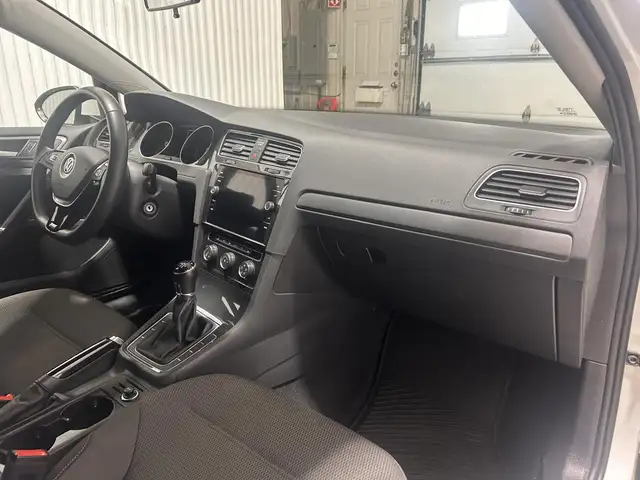 Volkswagen Golf Comfortline 5 portes avec boîte manuelle 2021 à - Photo 20