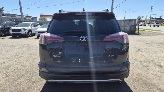 2016 Toyota RAV4 XLE, WELL MAINTAINED, AWD, CERTIFIED - Photo 4
