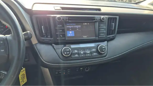 2016 Toyota RAV4 XLE, WELL MAINTAINED, AWD, CERTIFIED - Photo 13