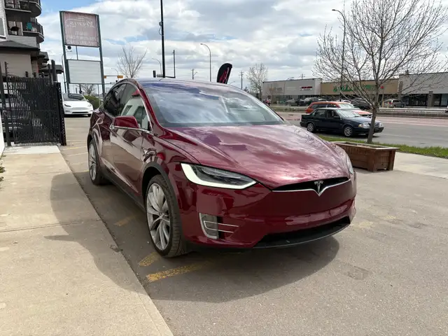2016 Tesla Model X P90D - Photo 2