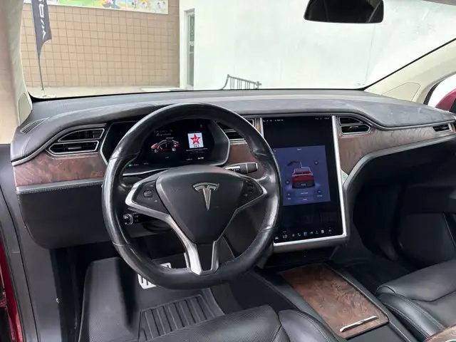 2016 Tesla Model X P90D - Photo 12