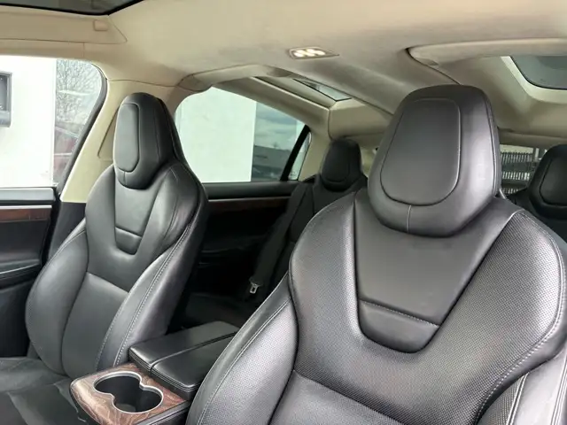 2016 Tesla Model X P90D - Photo 14