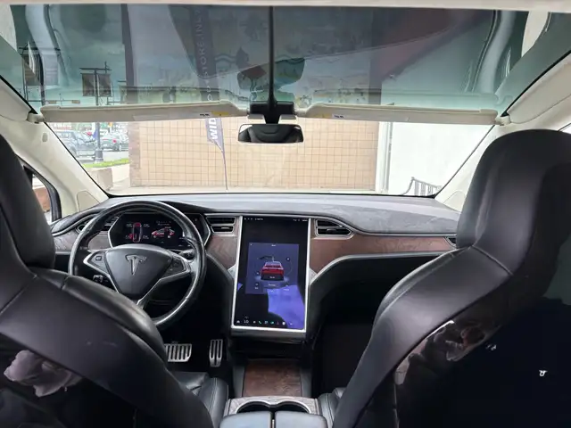 2016 Tesla Model X P90D - Photo 18