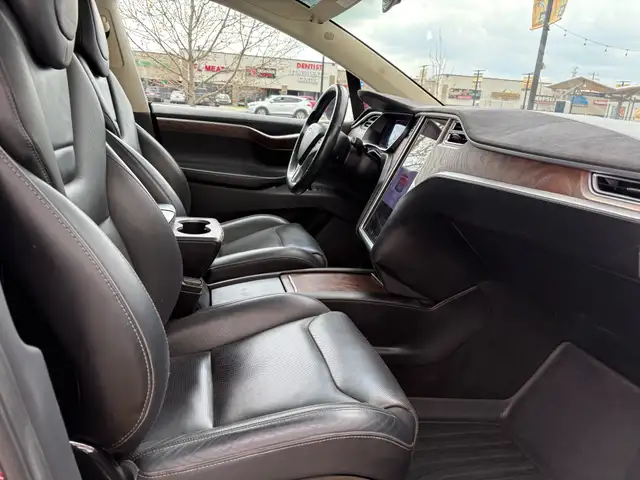 2016 Tesla Model X P90D - Photo 23