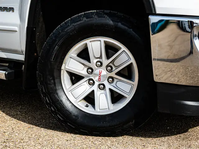 2018 GMC Sierra 1500 SLE 5.3L | Running Boards - Photo 5