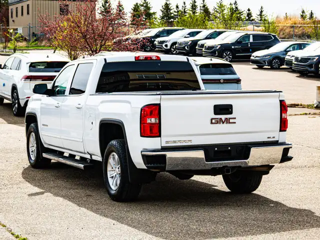 2018 GMC Sierra 1500 SLE 5.3L | Running Boards - Photo 11