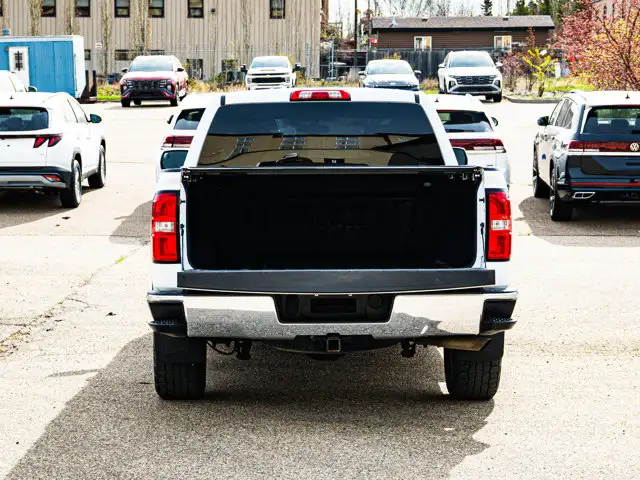 2018 GMC Sierra 1500 SLE 5.3L | Running Boards - Photo 15