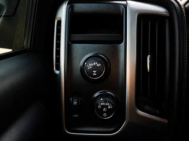 2018 GMC Sierra 1500 SLE 5.3L | Running Boards - Photo 18