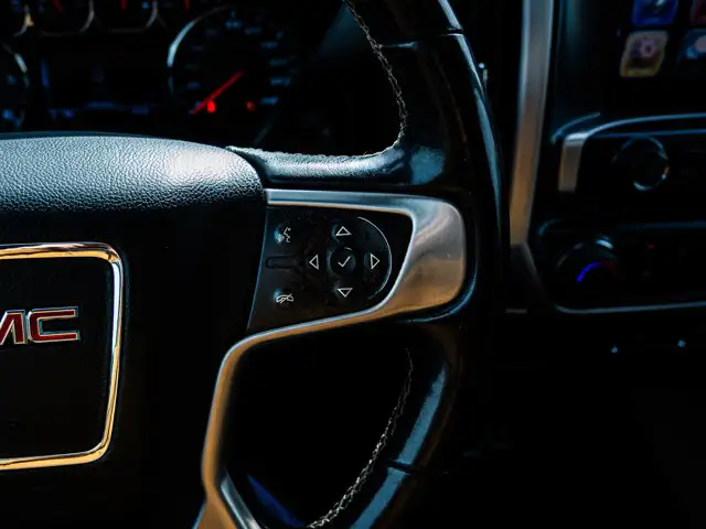 2018 GMC Sierra 1500 SLE 5.3L | Running Boards - Photo 22