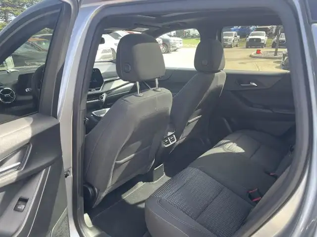 2026 Chevrolet Equinox AWD LT 1.5L | Panoramic Sunroof - Photo 6