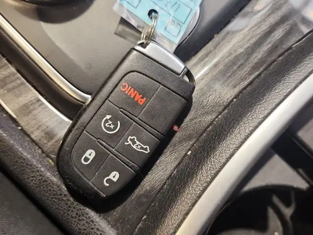 2018 Chrysler 300 300 Touring AWD - Photo 14