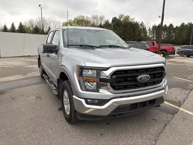 2023 Ford F-150 XLT SuperCrew 6.5' Box 4WD | No Accidents - Photo 4