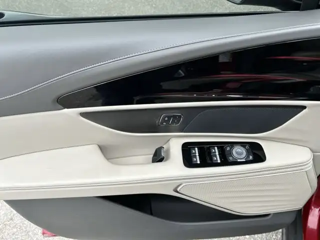 2025 Lincoln Nautilus Premiere AWD | No Accidents | Leather - Photo 12