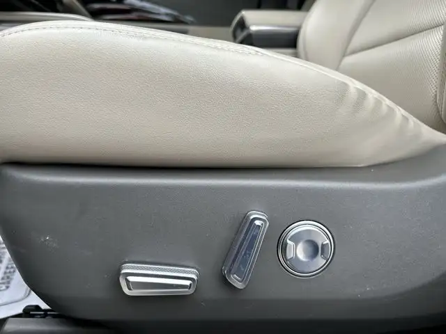 2025 Lincoln Nautilus Premiere AWD | No Accidents | Leather - Photo 13