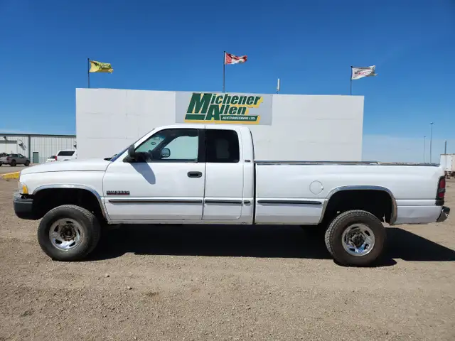 1999 Dodge Ram 2500 - Photo 2