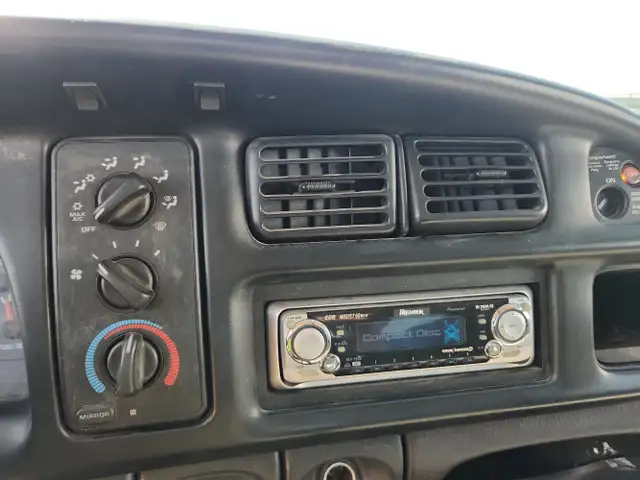 1999 Dodge Ram 2500 - Photo 19